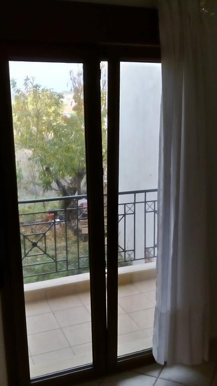 Natalia'S Apartments Nikiti  Ngoại thất bức ảnh