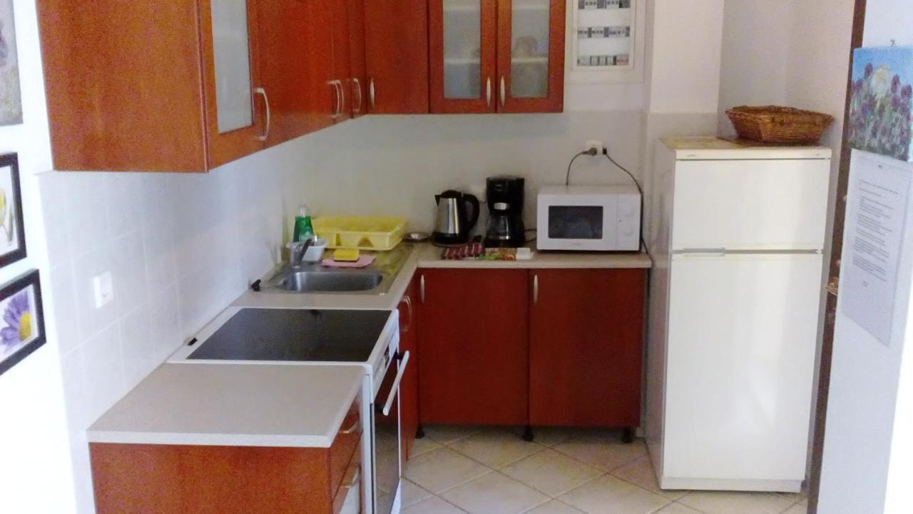 Natalia'S Apartments Nikiti  Ngoại thất bức ảnh