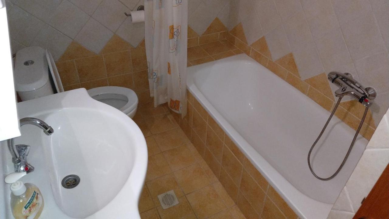 Natalia'S Apartments Nikiti  Ngoại thất bức ảnh